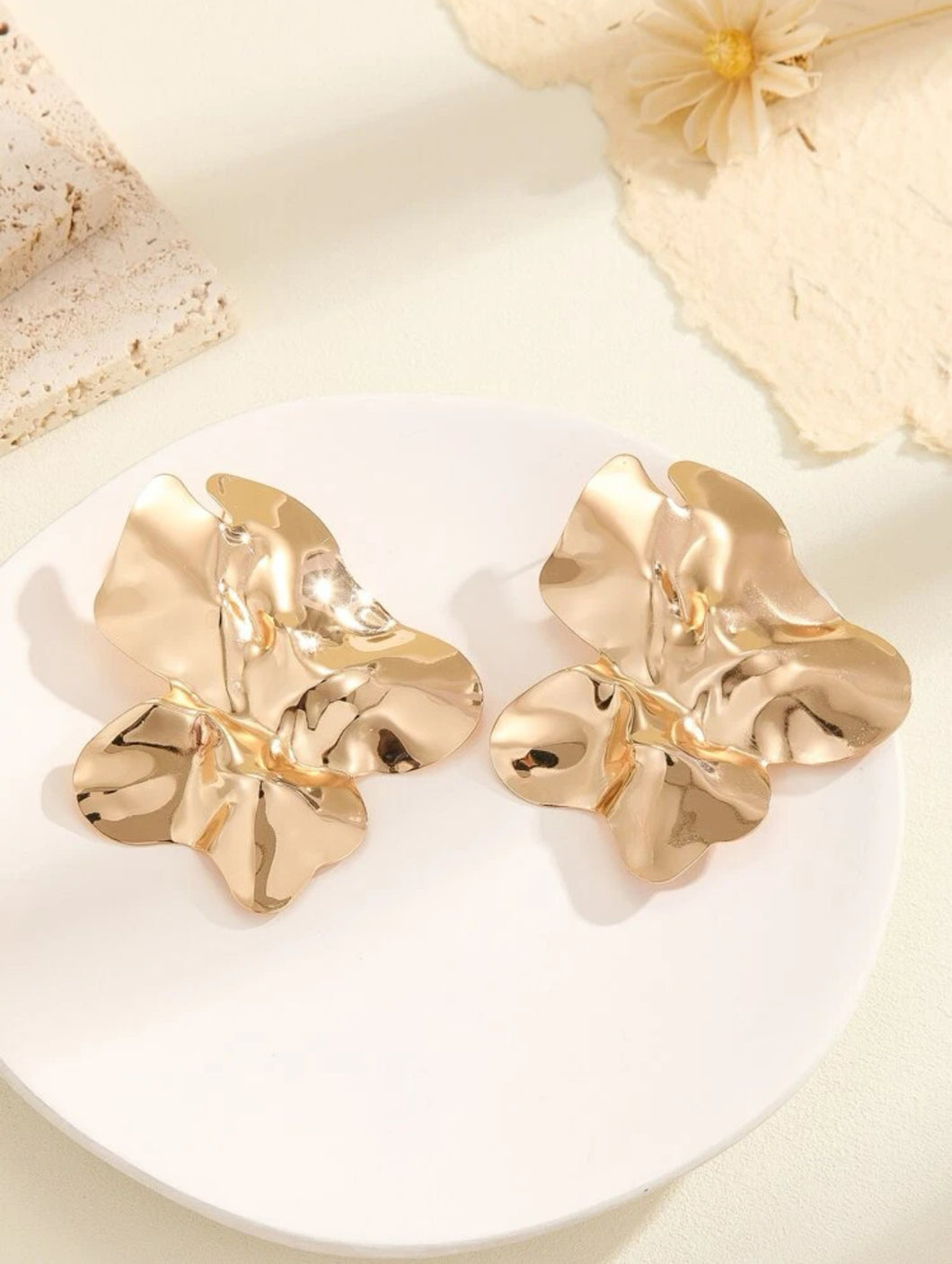 Gold Wave Earrings - B51