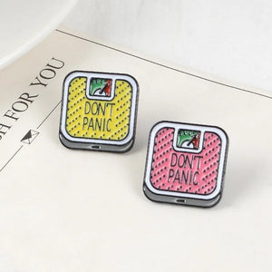 “Don’t Panic” Yellow Pin - D20
