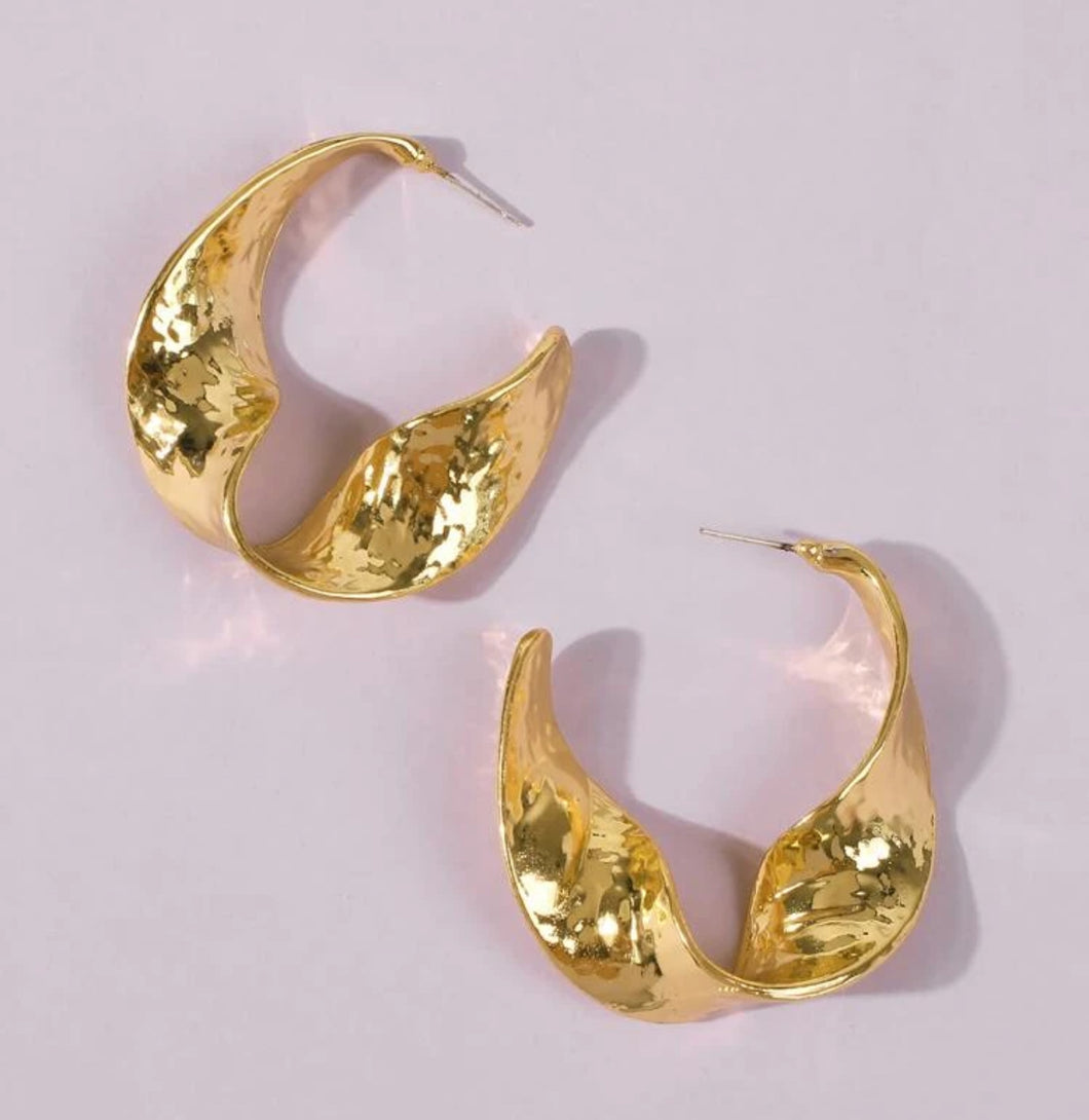 *Gold Bar/Swirl Hoop Earrings - B4S1