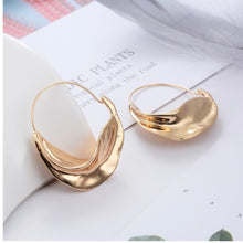 Load image into Gallery viewer, Gold Basket Hoop Earrings B103*
