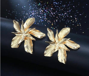 Gold Flower Earrings - B33S2*