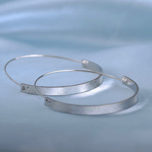 Load image into Gallery viewer, Half Circle Silver Earring B20S3
