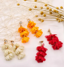 Load image into Gallery viewer, Flower Tassell Fuchsia Earrings - GW
