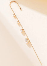 Load image into Gallery viewer, Gold Ear Cuff 2- B28S4
