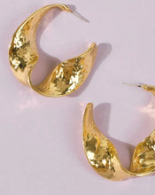 Load image into Gallery viewer, *Gold Bar/Swirl Hoop Earrings - B4S1
