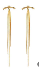 Load image into Gallery viewer, *Long Moon Gold Earring -  T1
